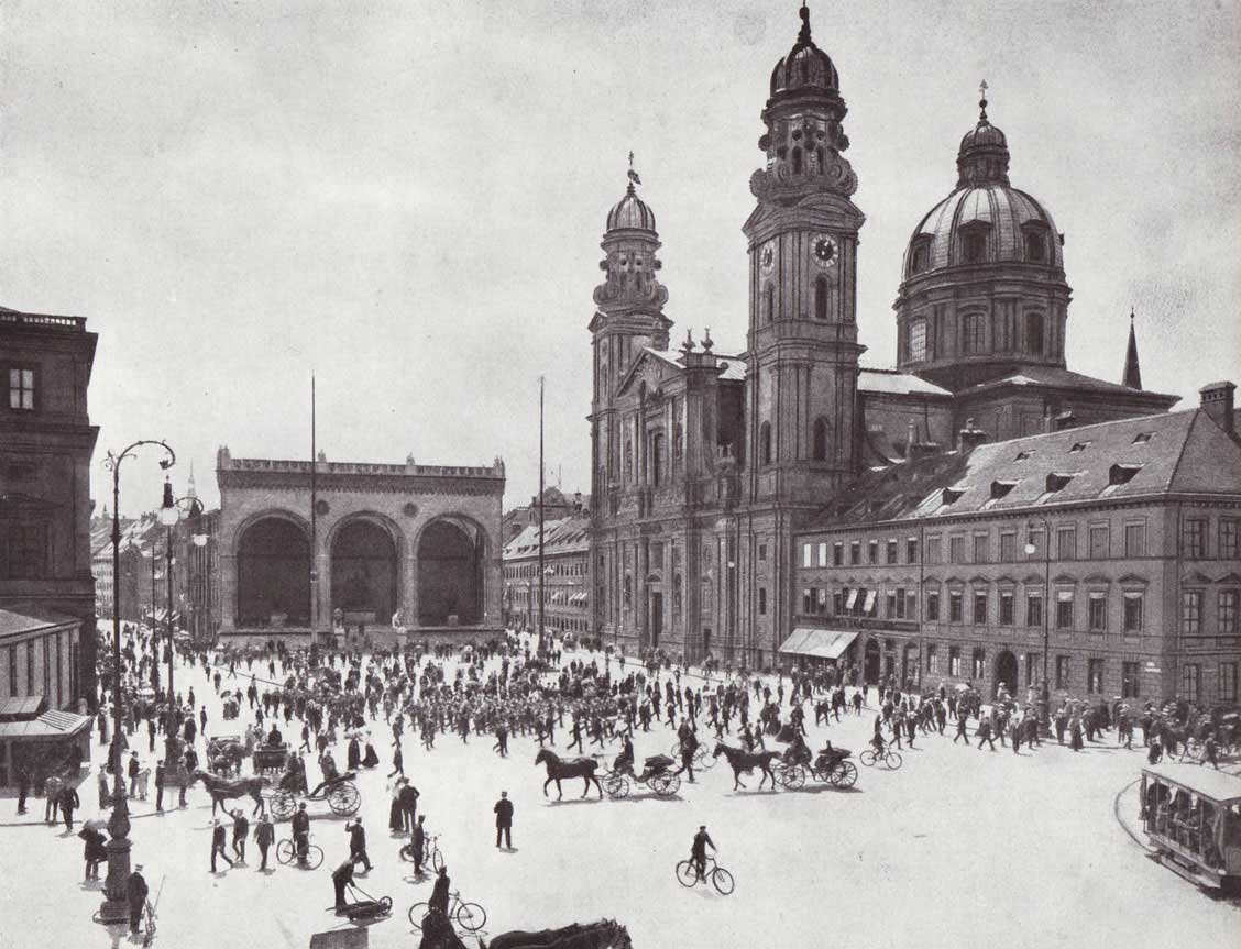Feldherrnhalle und Theatinerkirche