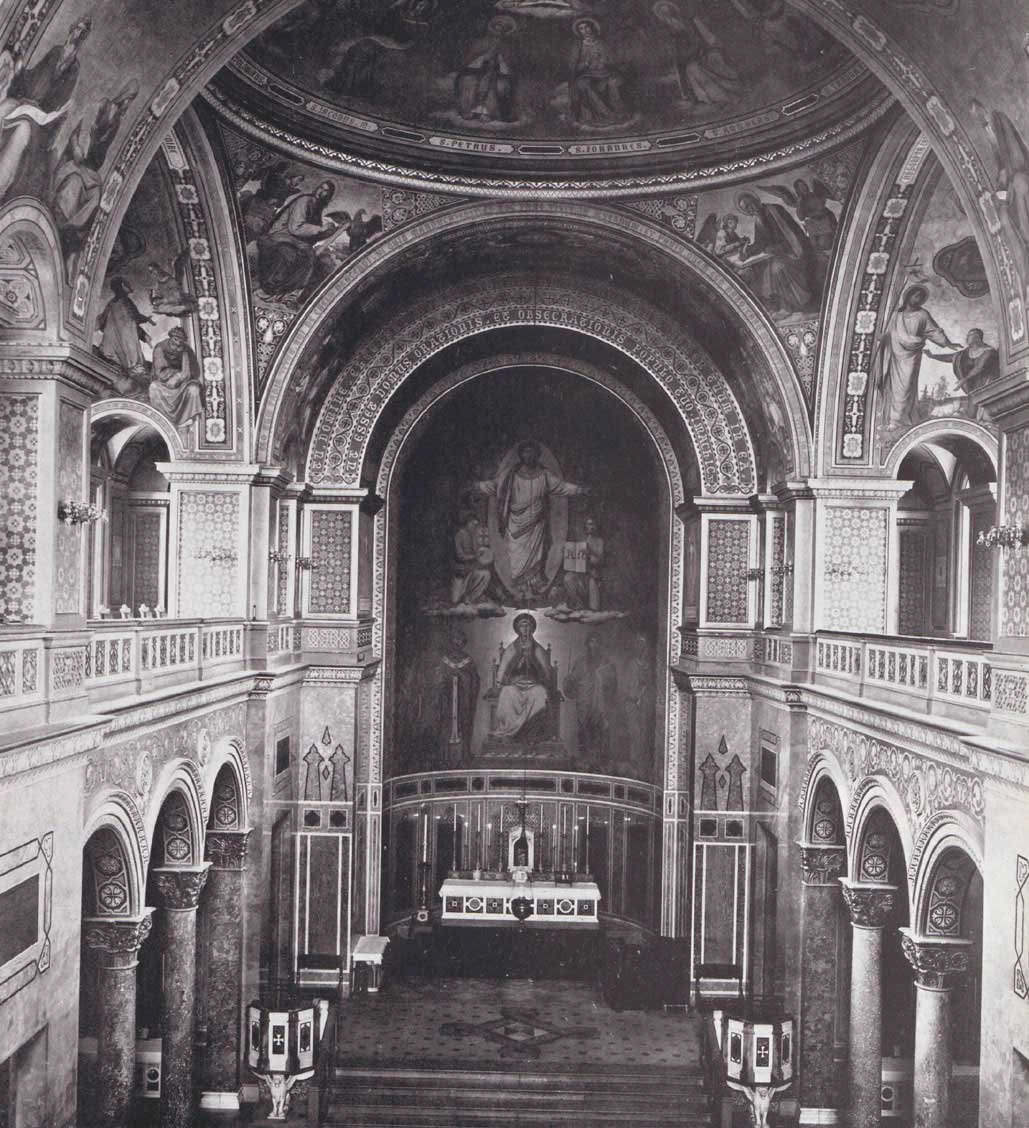 Innenraum der Allerheiligen Hofkirche