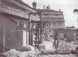  – Mühlrad an der 

Dreimühlenstraße