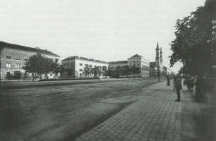  – Ludwigstraße   und Professor-Huber-Platz