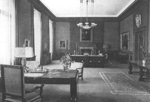  – Hitlers Arbeitszimmer im   Führerbau