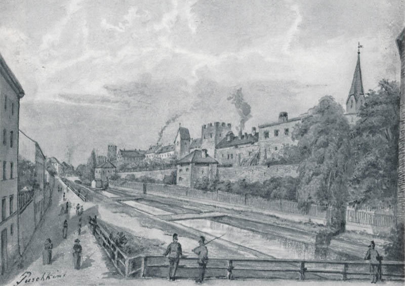 Stadtgraben mit Stadtmauer