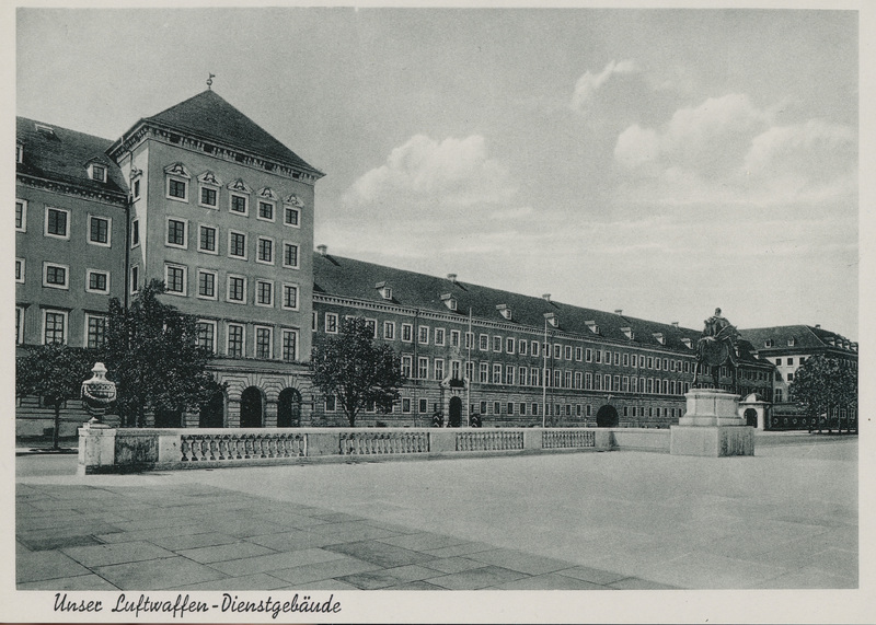 Luftwaffendienstgebäude