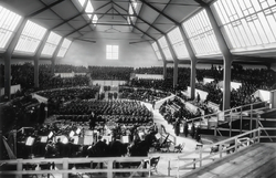  - Neue Festhalle