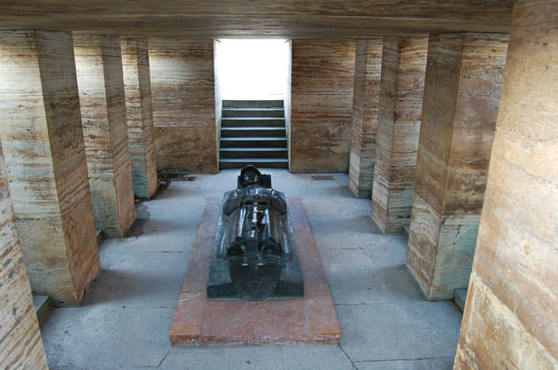 xxx