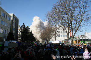 Sprengung des Agfa Hochhauses – Foto aus München