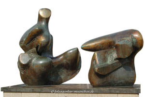 Moore Henry - Zweiteilige liegende Figur