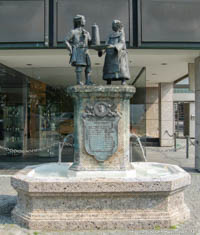 Paulaner-Brunnen – Foto aus München