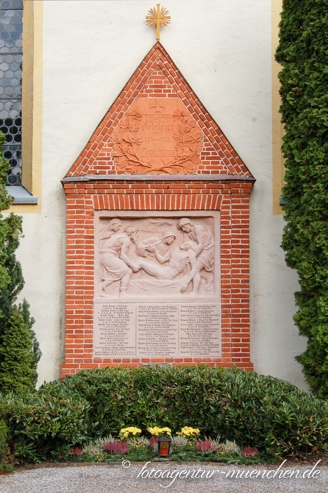 Kriegerdenkmal - St. Lorenz