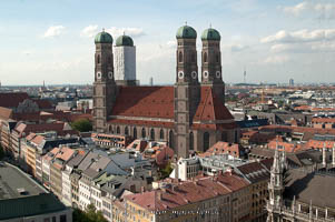 Frauenkirche viertürmig – Foto aus München