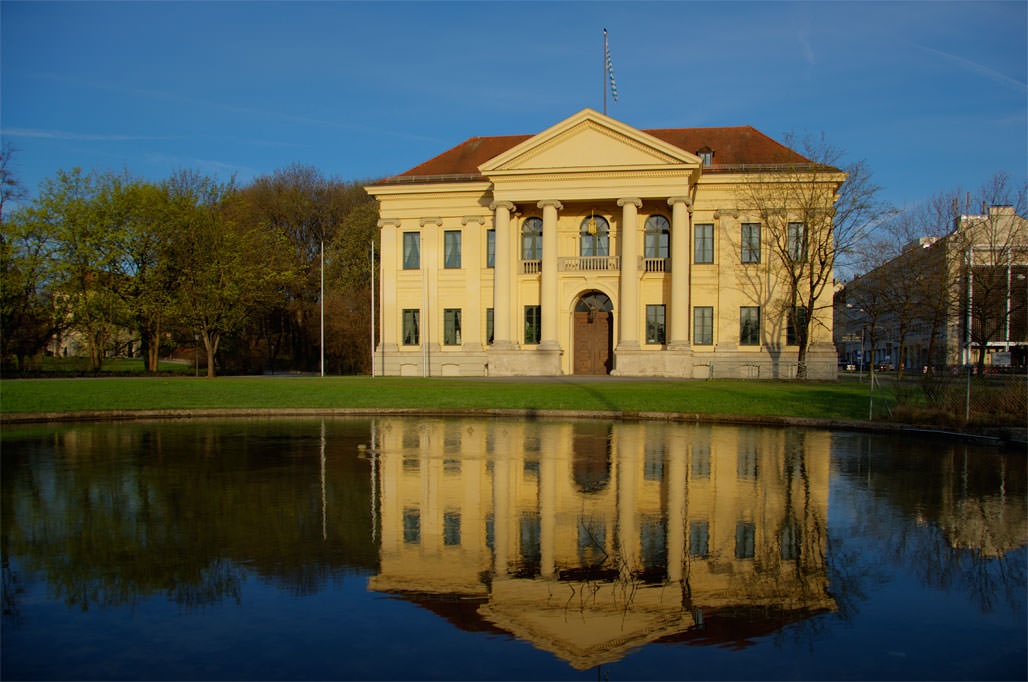 Prinz-Carl-Palais
