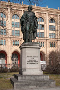 Bronzestandbild von Benjamin Thompson