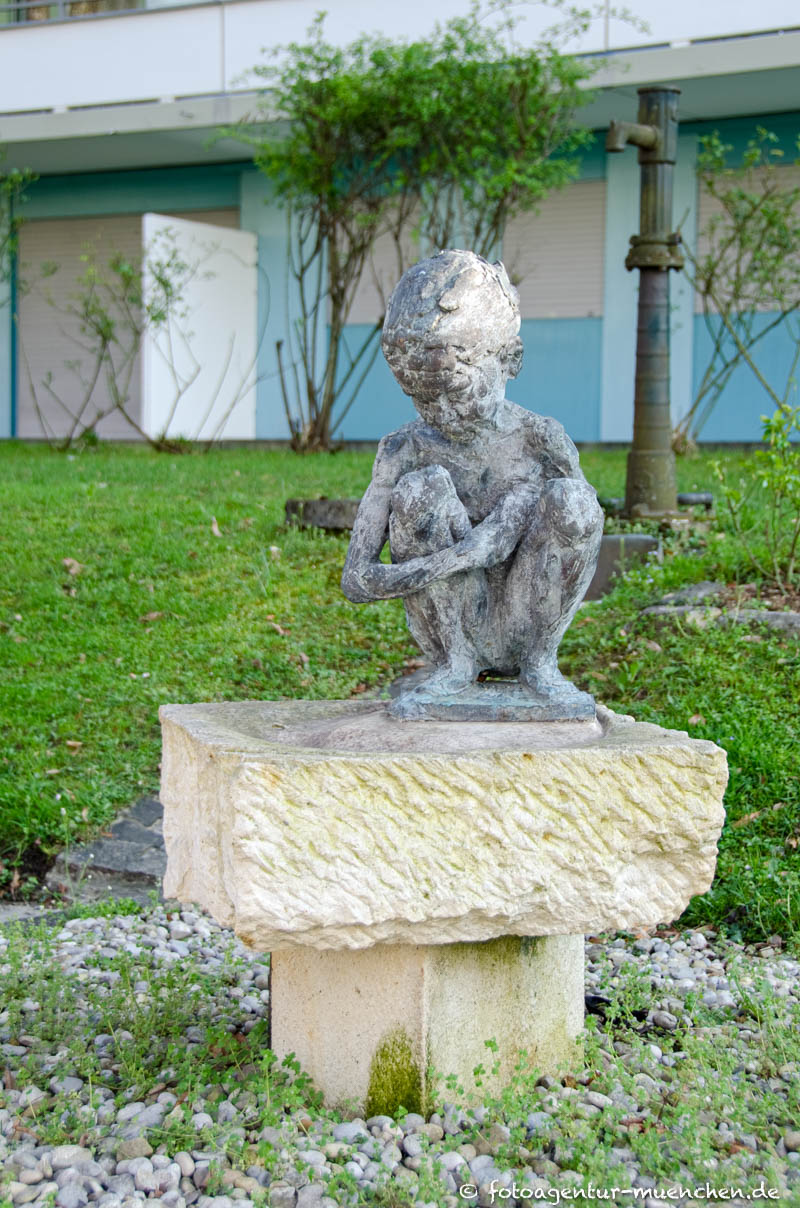 Brunnen ??? – Denkmal/Kunstwerk in München