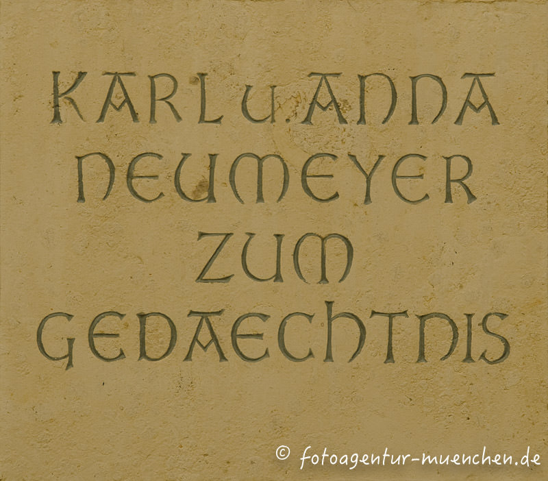 Gedenktafel - Karl und Anna Neumeyer