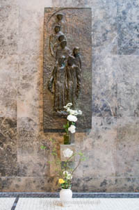  - Denkmal  - Weiße Rose