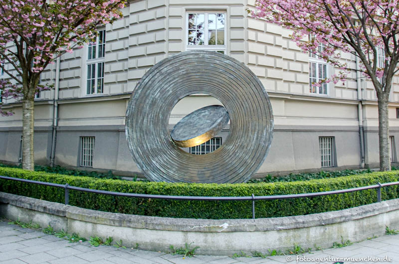 Austausch – Denkmal/Kunstwerk in München