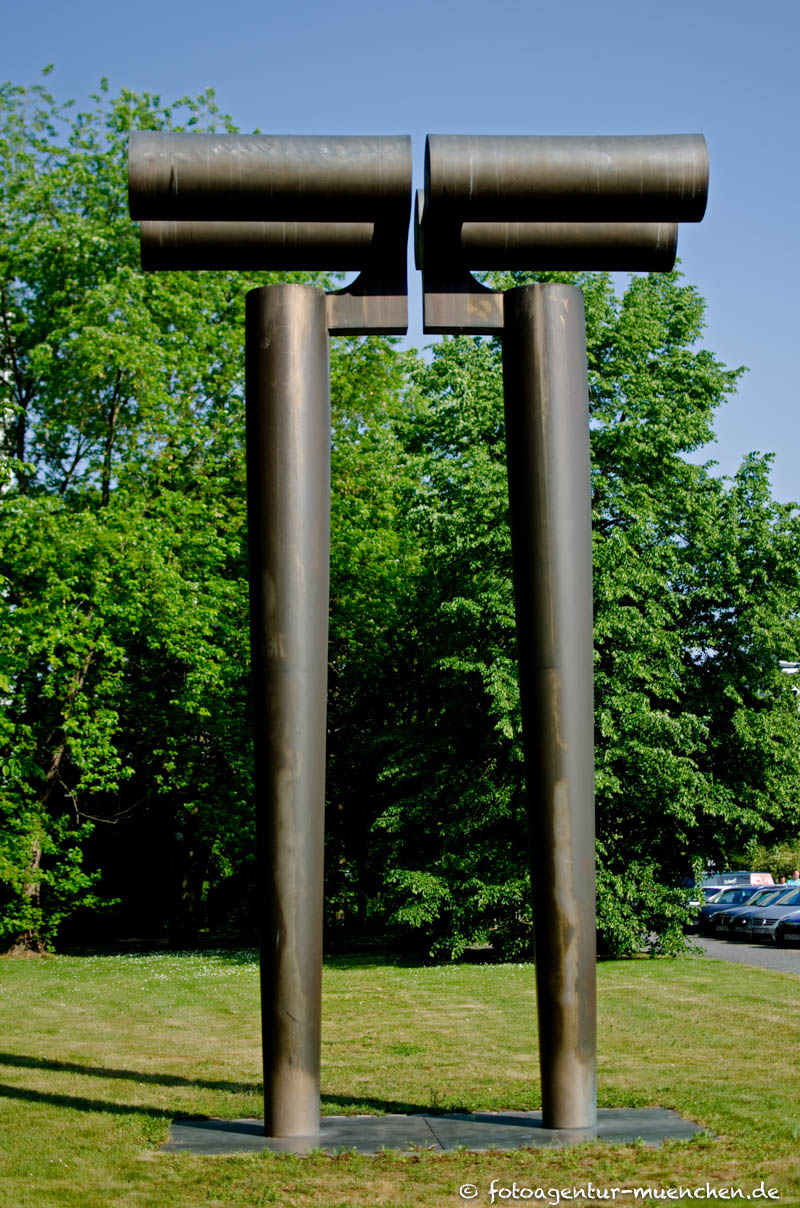 Große Torfigur – Denkmal/Kunstwerk in München