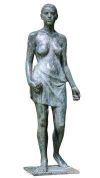 Mädchenstatue – Foto aus München