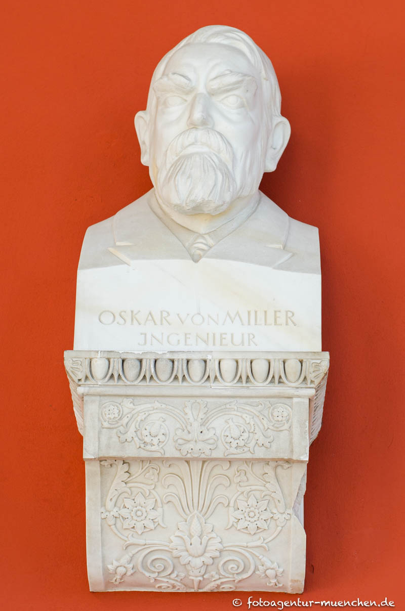 Oskar von Miller – Denkmal/Kunstwerk in München