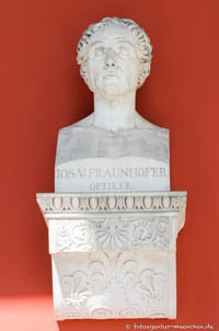 Ruhmeshalle - Josef von Fraunhofer – Foto aus München