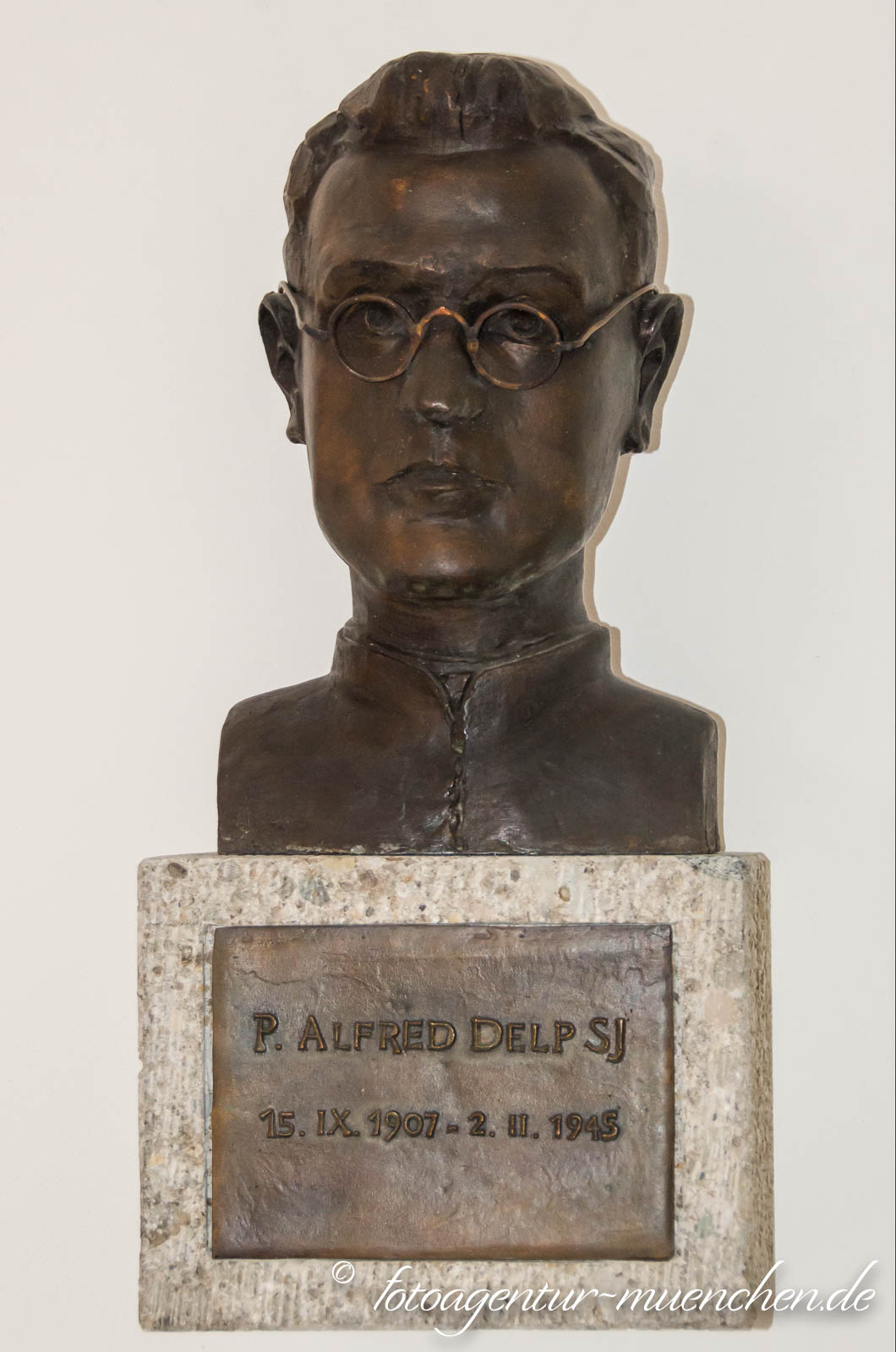 Büste für Alfred Delp