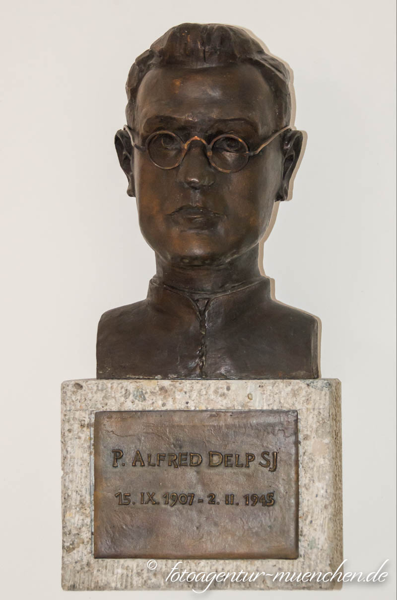 Büste für Alfred Delp – Denkmal/Kunstwerk in München