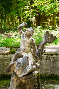Gerhard Willhalm – Putto auf Waller reitend