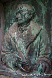 Gerhard Willhalm – Grab von Johann von Lamont