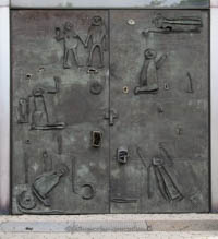 Kirchenrtür - St. Johannes von Capistran – Foto aus München