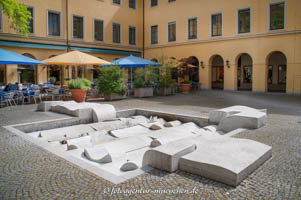 Konkave und konvexe Form – Foto aus München