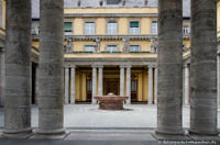 Münchner Rückversicherung - Innenhof – Foto aus München