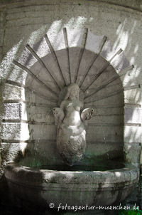 Nymphenbrunnen an der Gebsattelbrücke – Foto aus München