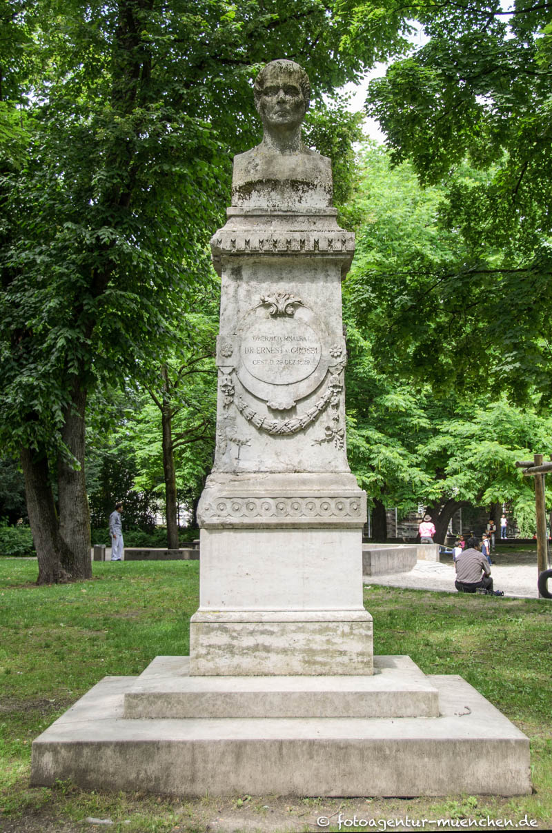 Ernst von Grossi – Denkmal/Kunstwerk in München
