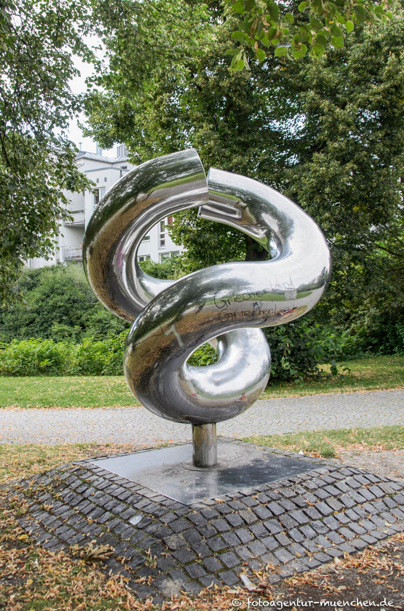 Die Bewegung – Denkmal/Kunstwerk in München