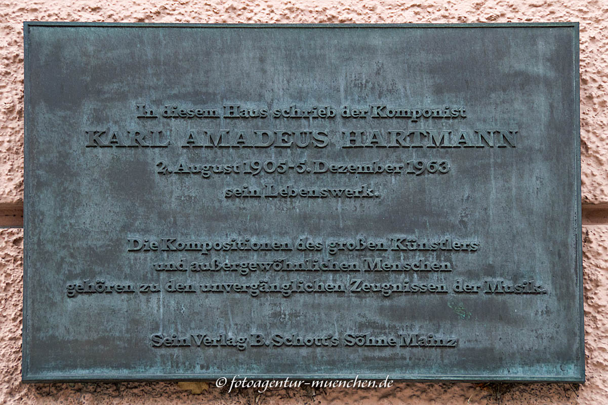 Gedenktafel für Karl Amadeus Hartmann – Denkmal/Kunstwerk in München