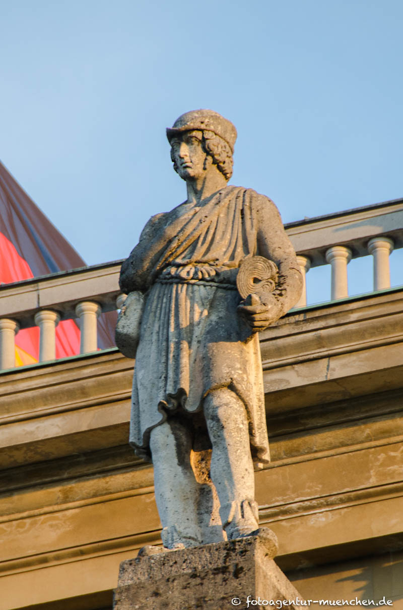 Allegorie für Schwaben (Weber) – Denkmal/Kunstwerk in München