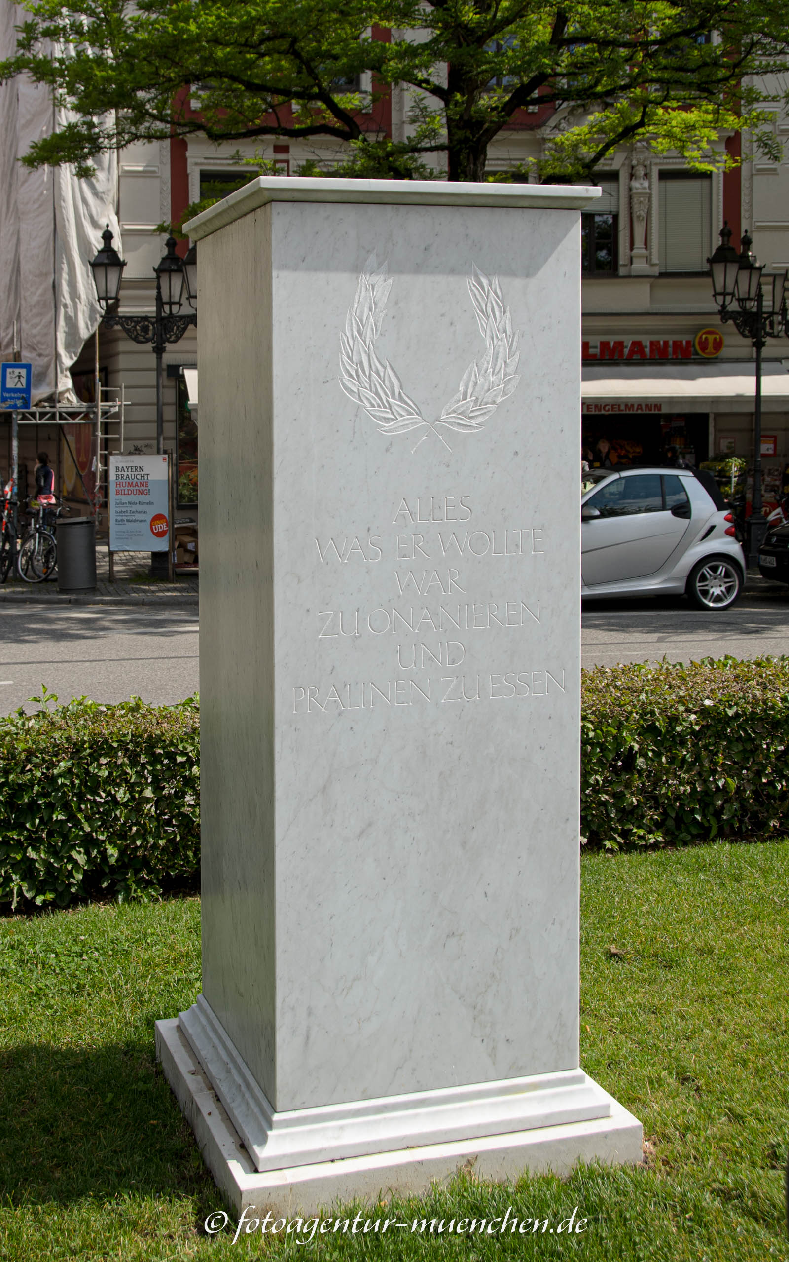 Ein Denkmal