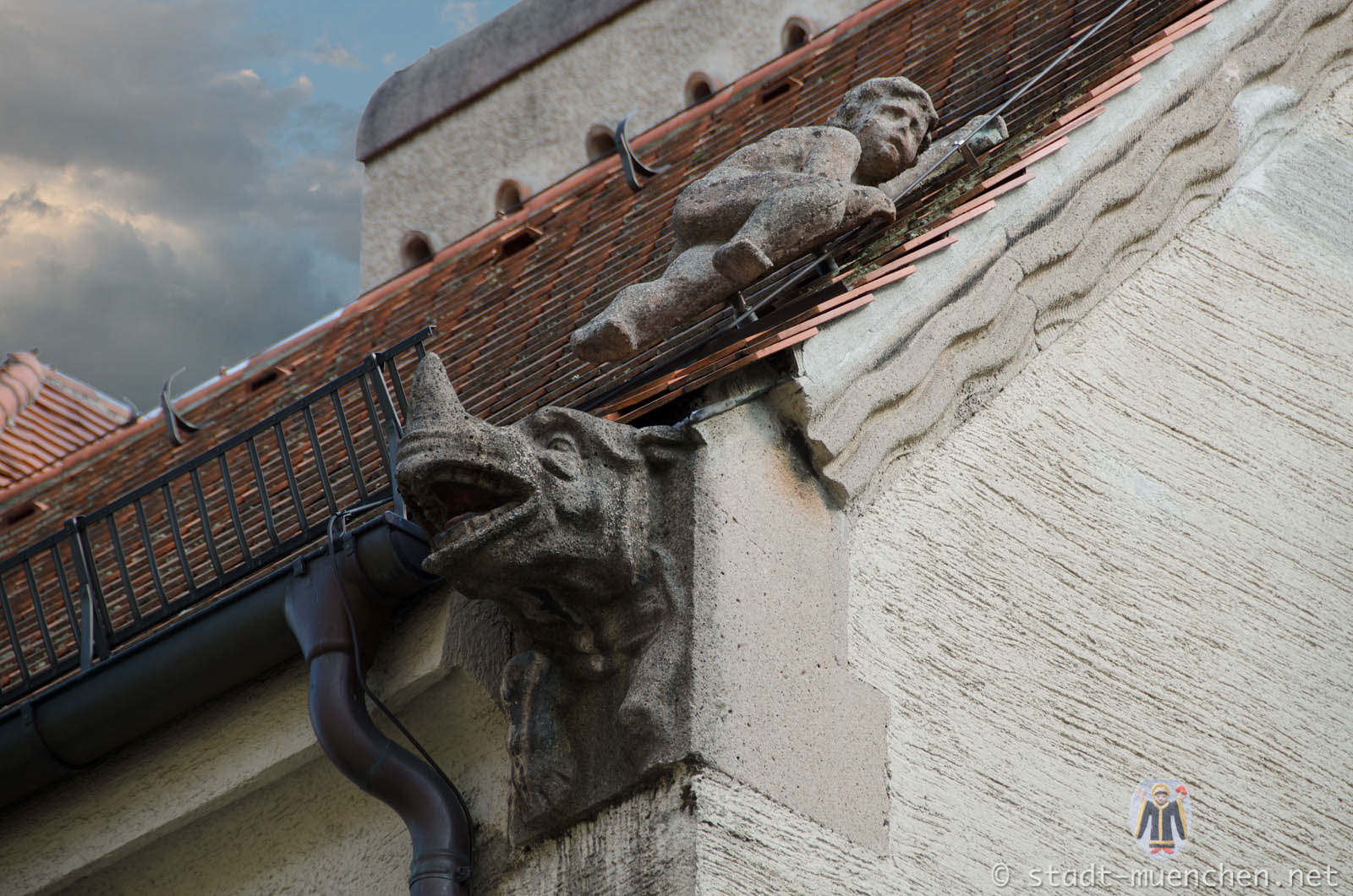 Figuren an der Seidlvilla