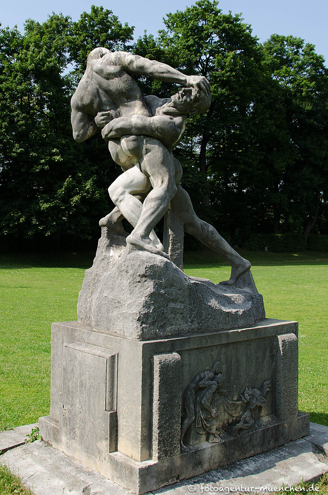Ringergruppe oder »Herakles mit Antäos«