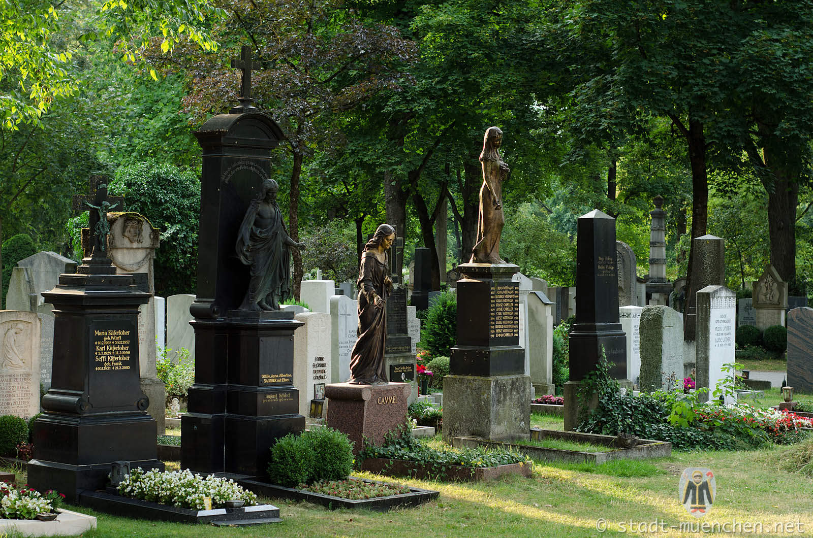 Gräber auf dem Westfriedhof