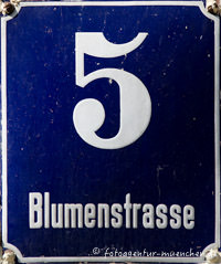Gerhard Willhalm – Hausnummer - Blumenstraße