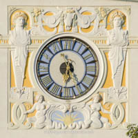Jugendstiluhr am Volksbad – Foto aus München