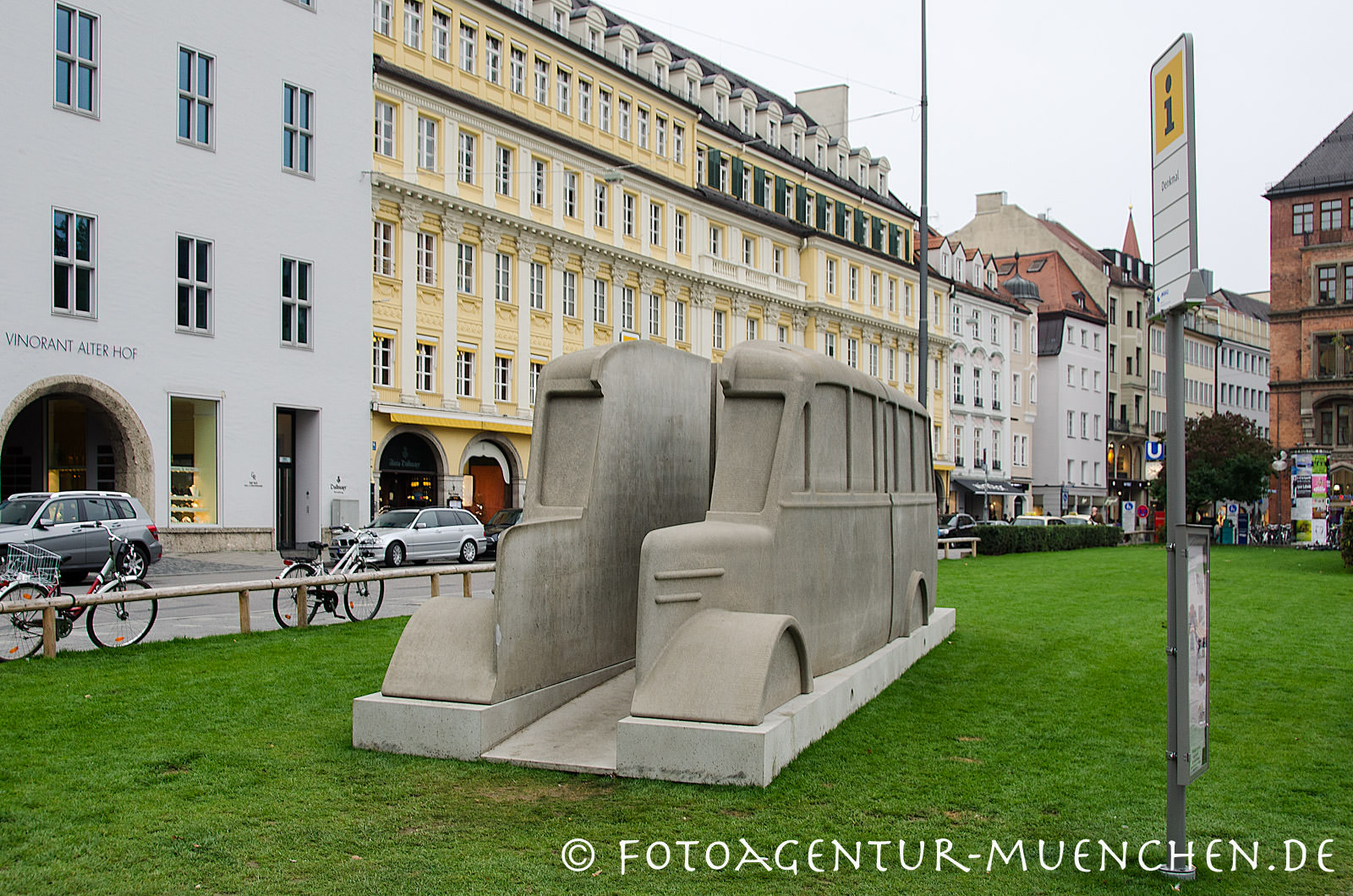 Die grauen Busse