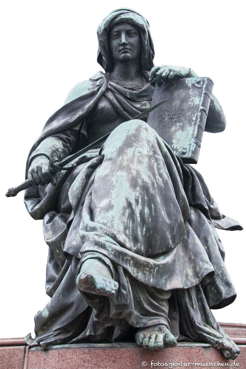 Gerechtigkeit – Denkmal/Kunstwerk in München