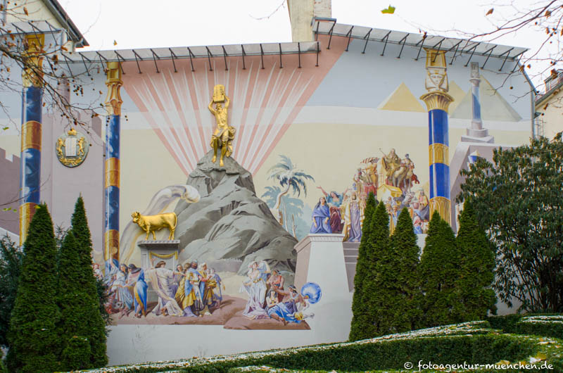 Moses und das Goldene Kalb – Denkmal/Kunstwerk in München