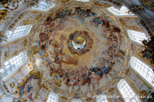 Hauptkuppel im Kloster Ettal