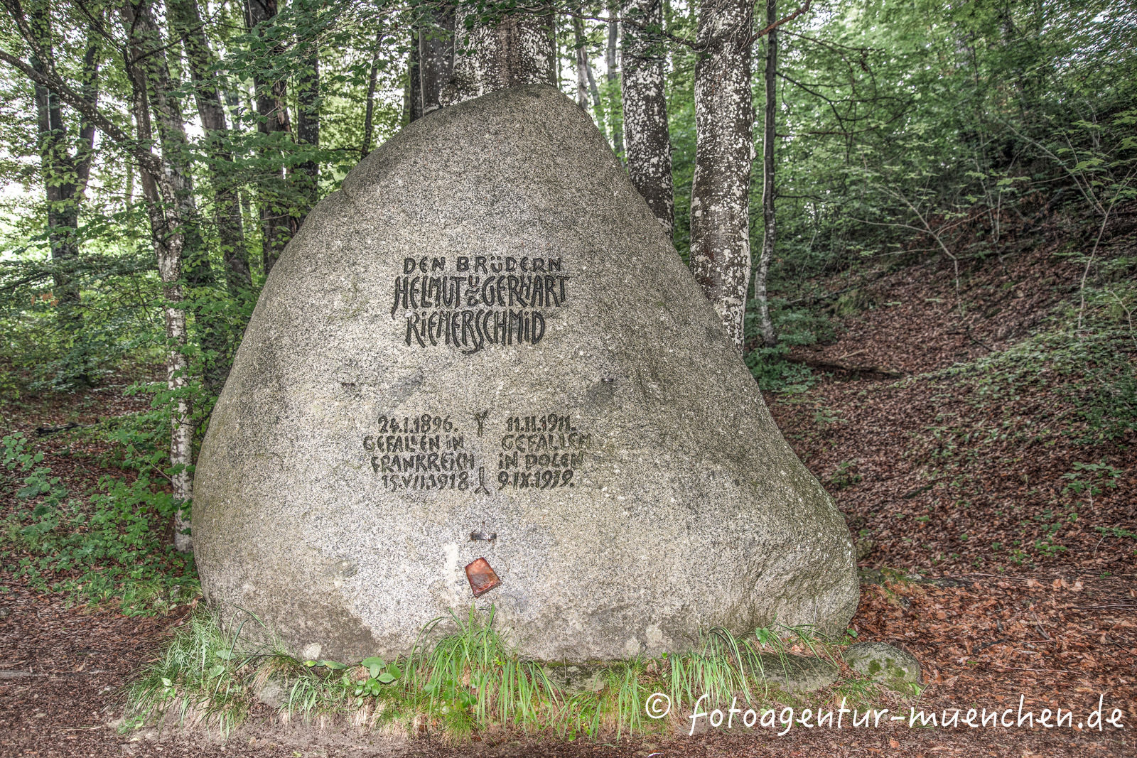 Gedenkstein für die Brüder Riemerschmid