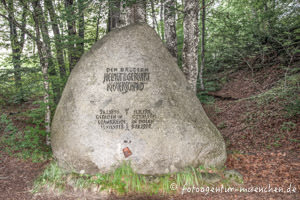 Gedenkstein für die Brüder Riemerschmid