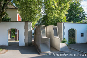 Grauer Bus in Ravensburg/Weißenau