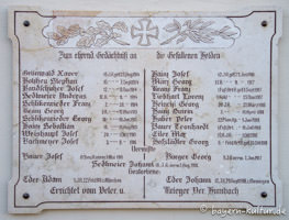 Kriegergedenktafel in Humbach